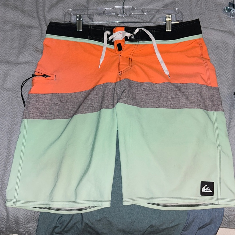 Men’s Quiksilver board shorts